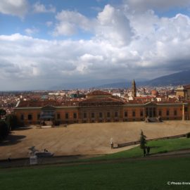 Veduta sul piazzale della Meridiana nel Giardino di Boboli a Firenze.