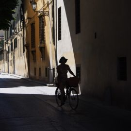 Alla Volta degli Innocenti un chiaro scuro d’altri tempi.